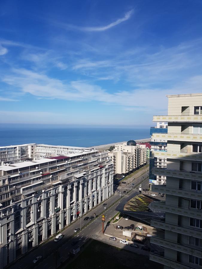 Apartment In Front Of Mcdonald'S Batumi Eksteriør billede