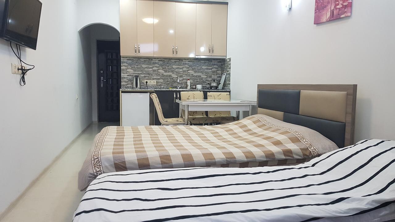 Apartment In Front Of Mcdonald'S Batumi Eksteriør billede