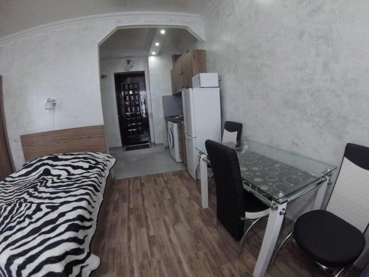 Apartment In Front Of Mcdonald'S Batumi Eksteriør billede